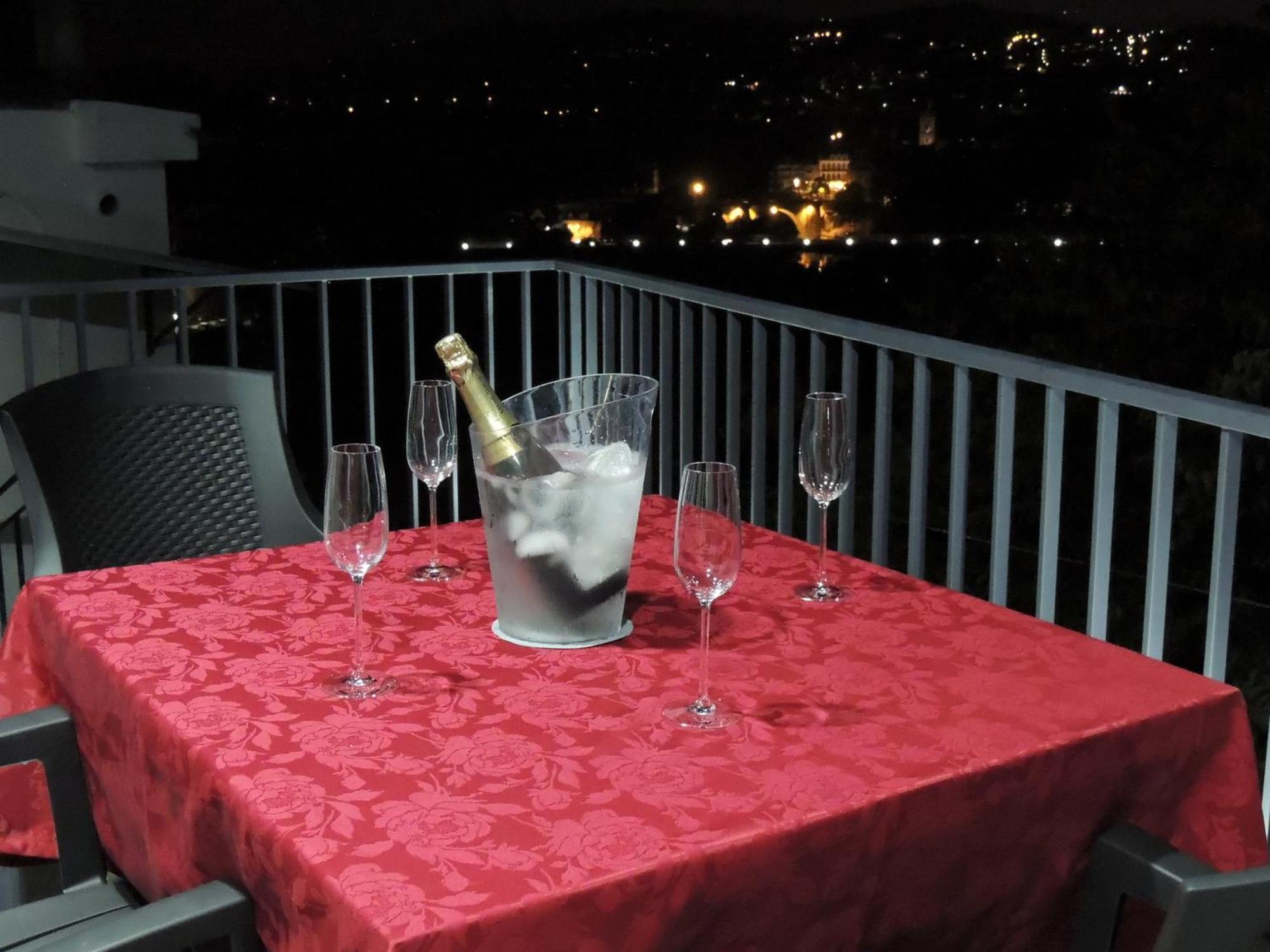 Apartamento Amarante - Vista Sao Goncalo Rum bild